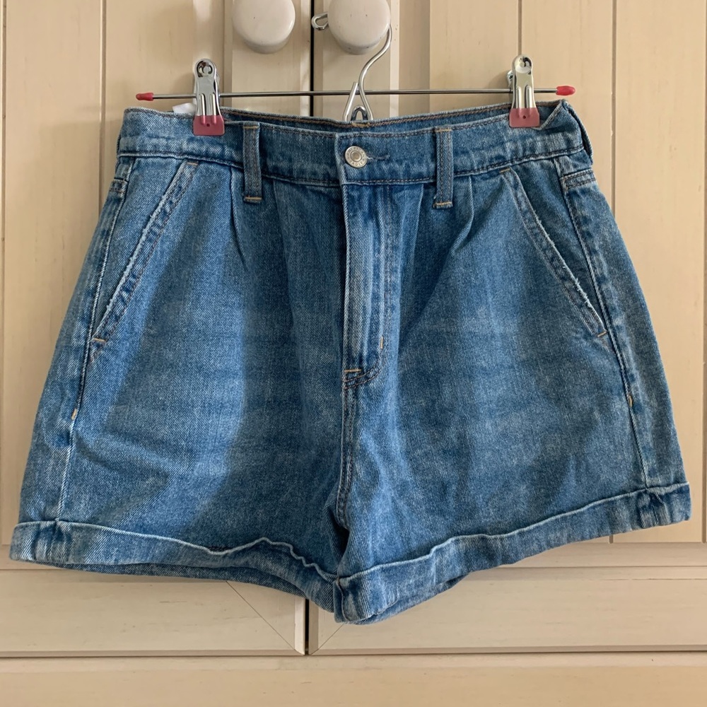 American Eagle Outfitters mom jean shorts